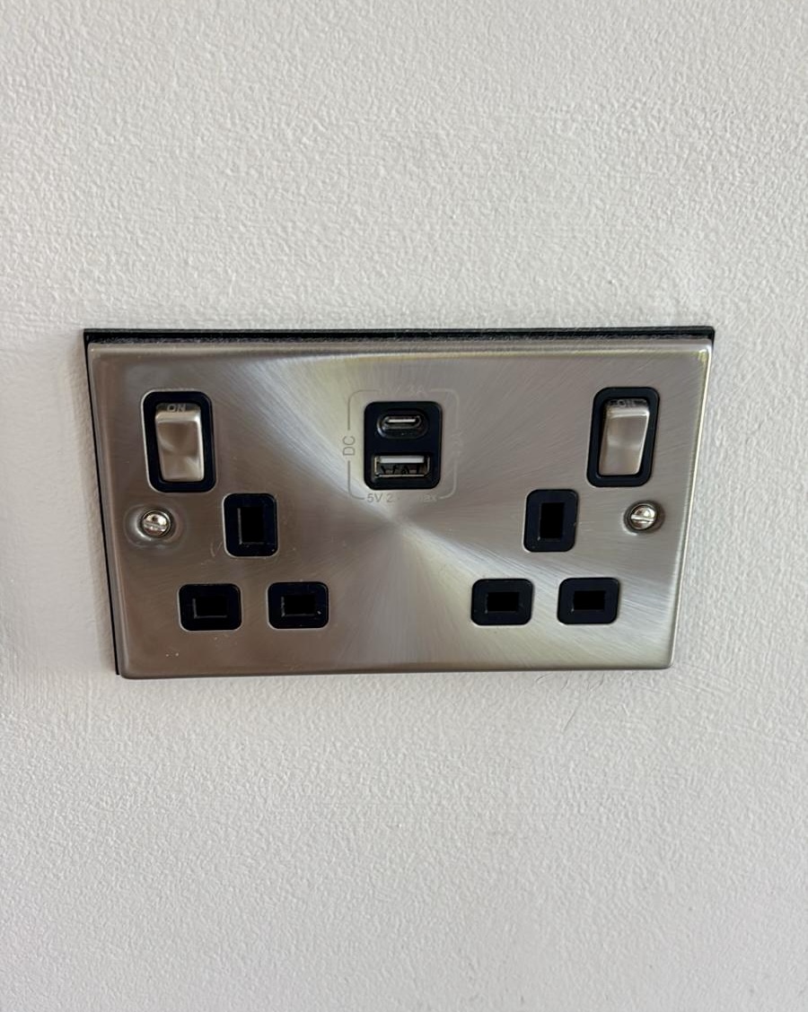 Electrician: Image 24